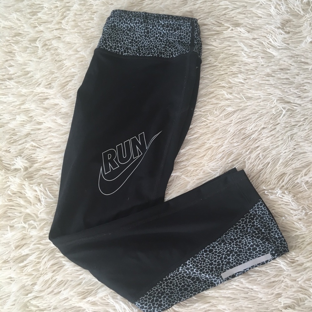 Nike cropped running leggings